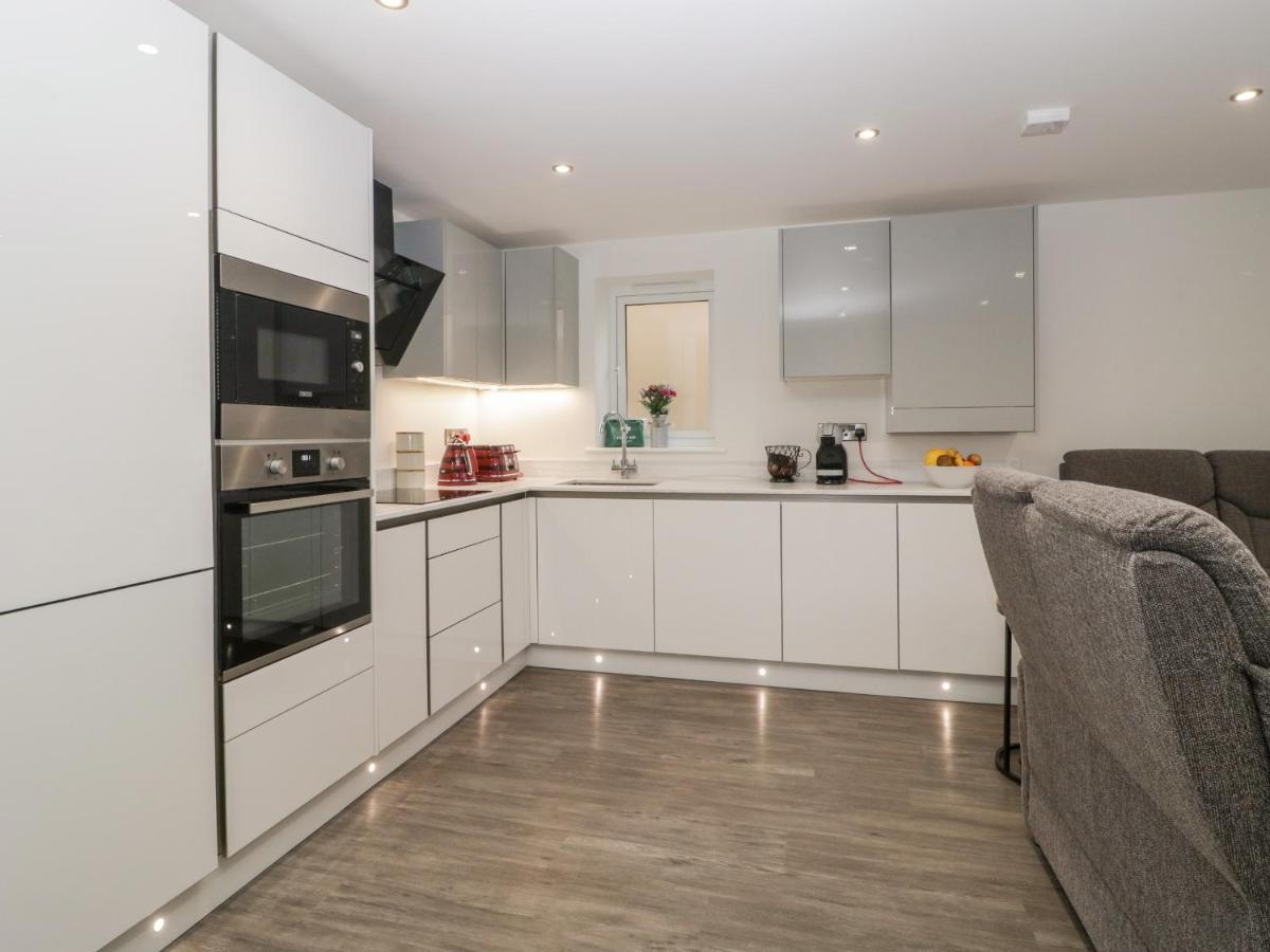 Apartmán Flat 2, 38 Preston Road Weymouth Exteriér fotografie