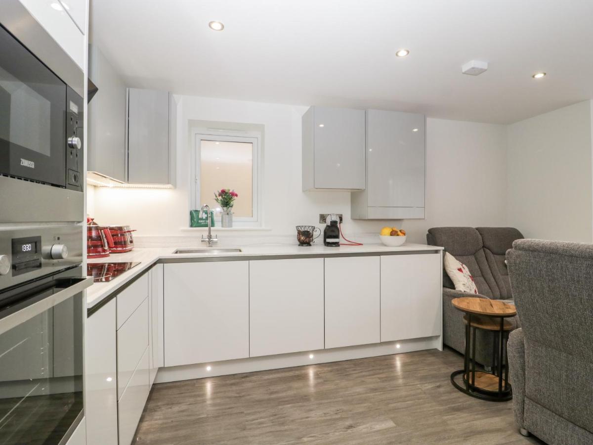 Apartmán Flat 2, 38 Preston Road Weymouth Exteriér fotografie