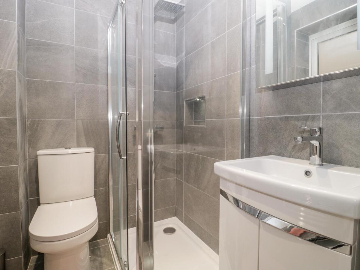 Apartmán Flat 2, 38 Preston Road Weymouth Exteriér fotografie